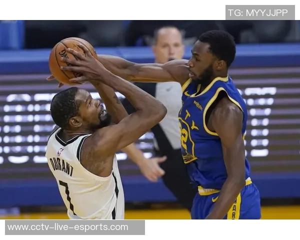 乔治出战18分钟表现平平11投仅中3球贡献11分5篮板1抢断 乔治出战18分钟表现平平11投仅中3球贡献11分5篮板1抢断