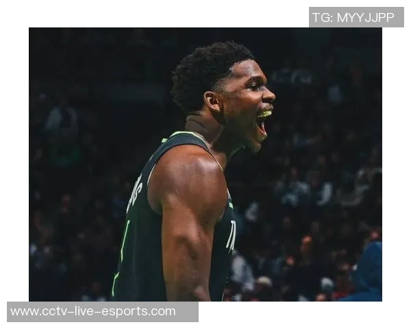 兰德尔表现平平全场10投仅4中贡献16分5篮板1助攻次节状态低迷未能得分