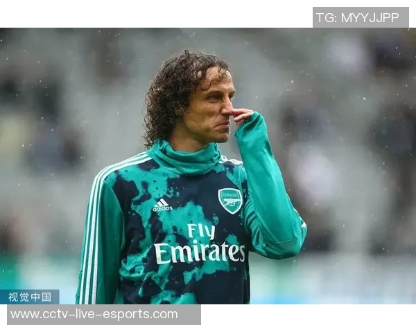 曼联考虑与赞助商DXC续约四年总价达8000万镑的合作方案